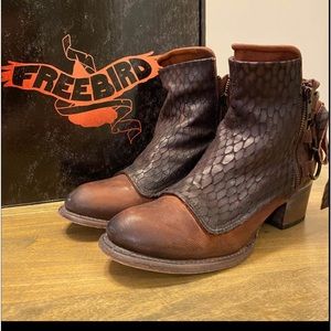 Freebird, Cheri in rust, size 9